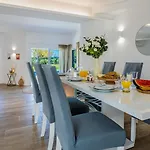 Greice Homes - Carob Tree 알만실